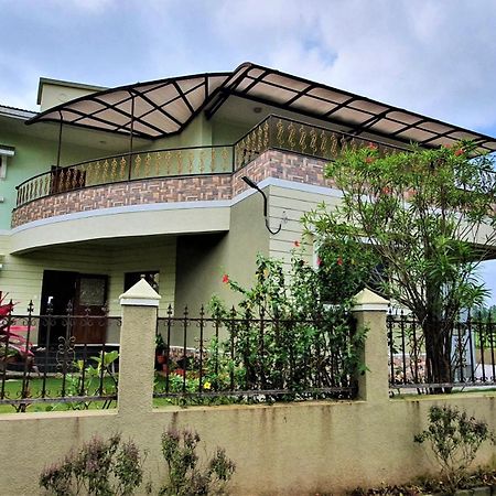Nessies Nagaon Villa Алибаг Екстериор снимка