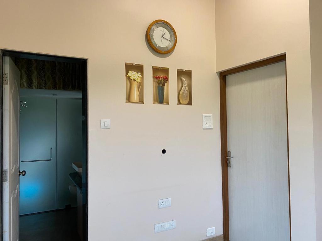 Nessies Nagaon Villa Алибаг Екстериор снимка