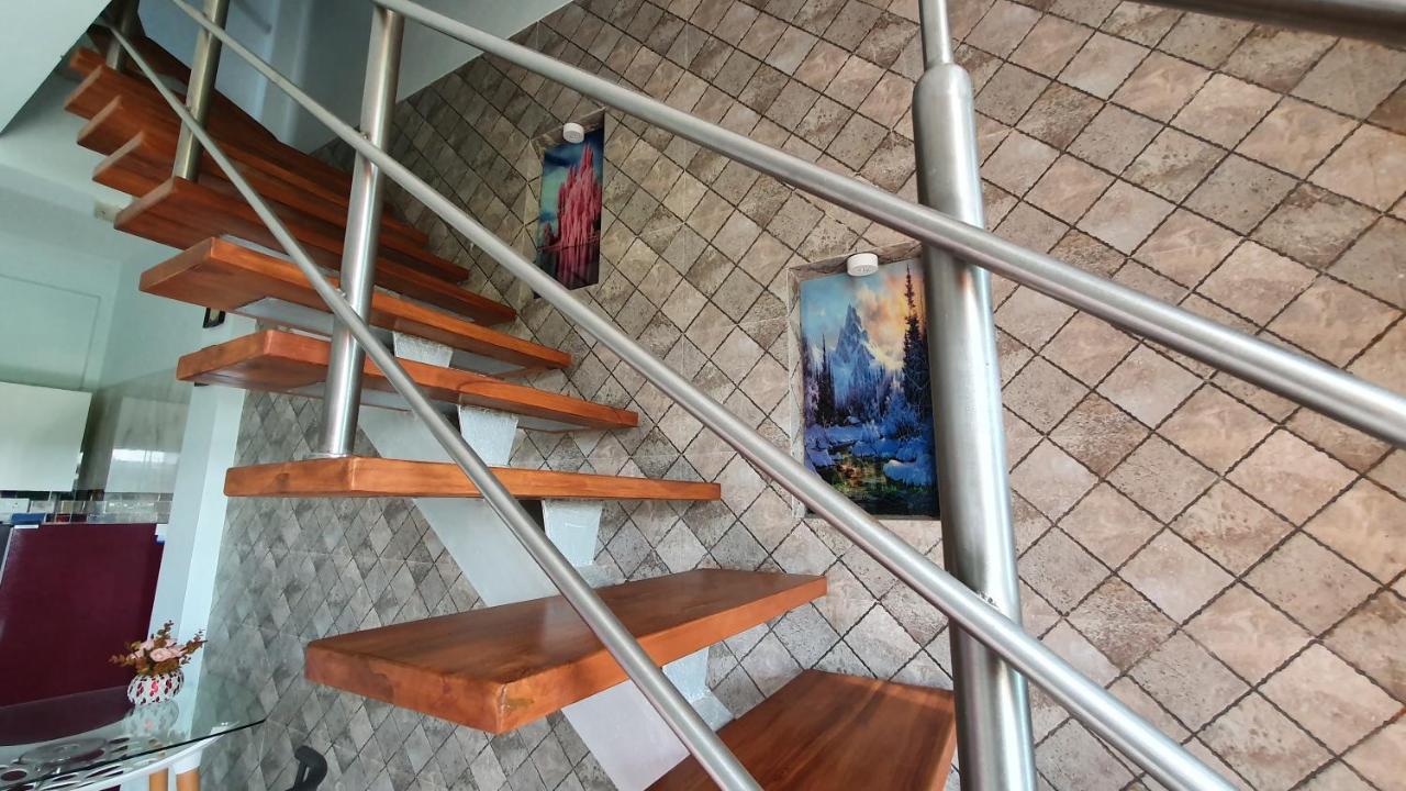 Nessies Nagaon Villa Алибаг Екстериор снимка